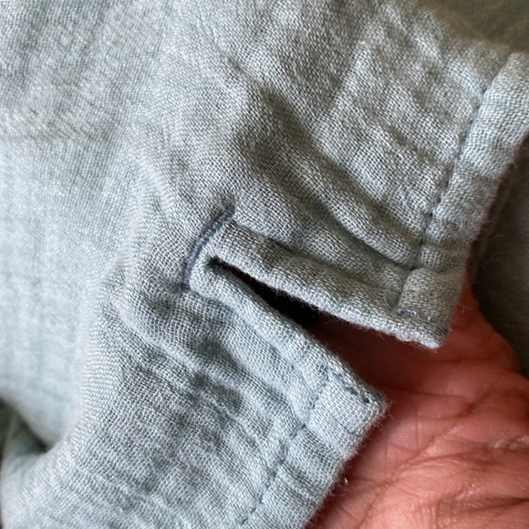 New women’s crinkled button front shirt, size PL - Picture 9 of 10